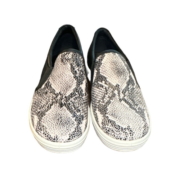 ECCO Snake Print Soft Leather Slip on Sneaker Size 8-8.5 - Picture 2 of 8